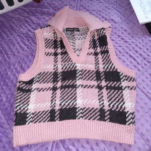 Almost Famous Pink Black and White Plaid Sweater Vest Small
